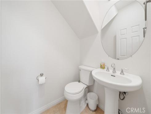 829  Lincoln Gln  , Buena Park, CA