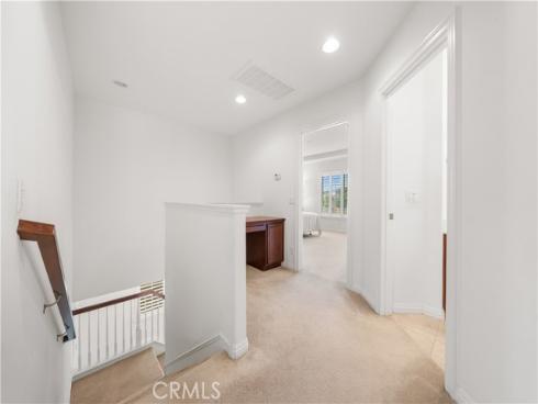 829  Lincoln Gln  , Buena Park, CA