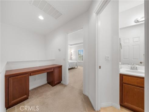 829  Lincoln Gln  , Buena Park, CA