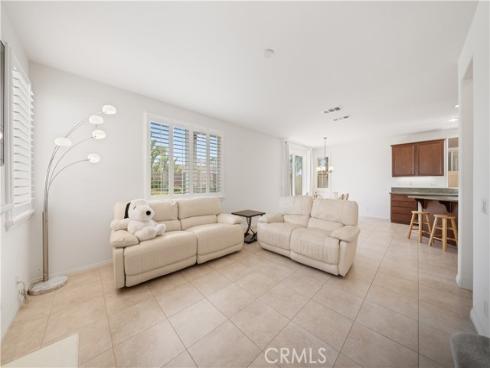 829  Lincoln Gln  , Buena Park, CA