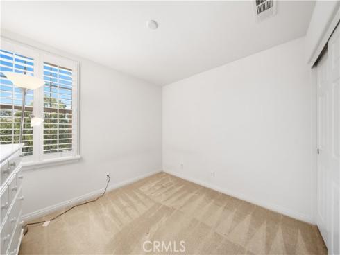 829  Lincoln Gln  , Buena Park, CA