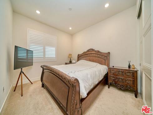 8898 Los Coyotes 210 Court, Buena Park, CA