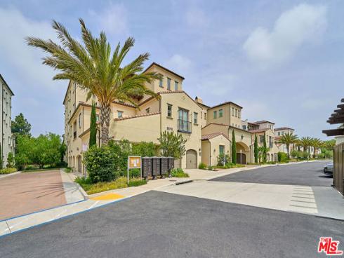 8898 Los Coyotes 210 Court, Buena Park, CA