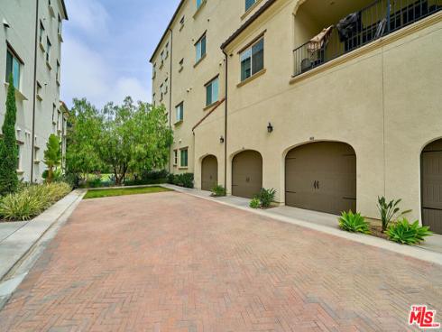 8898 Los Coyotes 210 Court, Buena Park, CA
