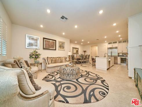 8898 Los Coyotes 210 Court, Buena Park, CA