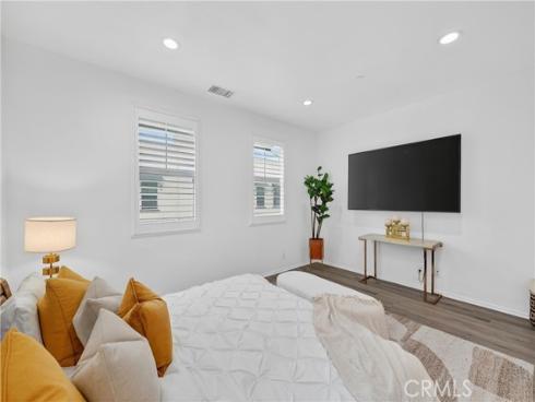 5724  Spring  , Buena Park, CA