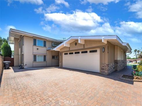 8820 Meadowbrook , Buena Park, CA