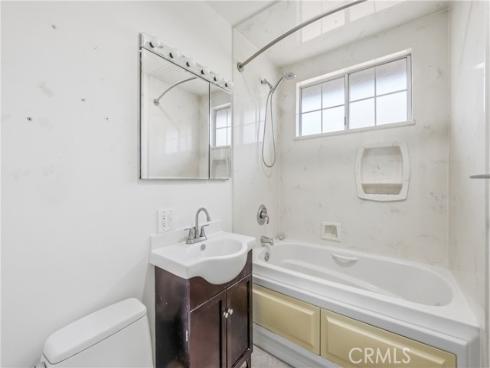 8082 San Heron , Buena Park, CA