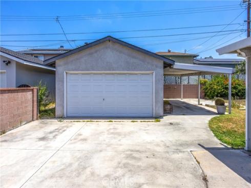 8082 San Heron , Buena Park, CA