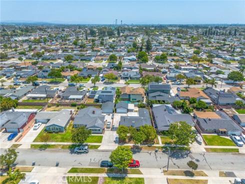 8082 San Heron , Buena Park, CA