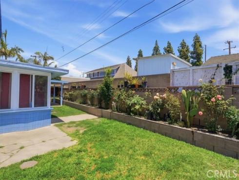 8802  Los Flores  , Buena Park, CA