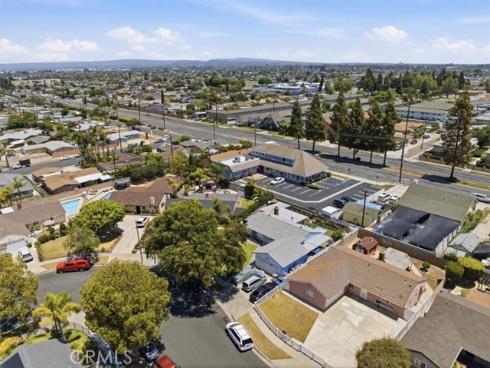 8802  Los Flores  , Buena Park, CA