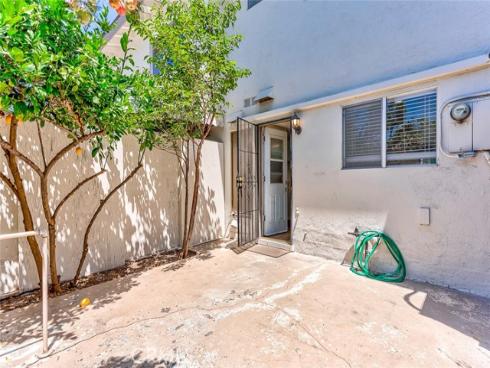 8098 Kerr Green , Buena Park, CA