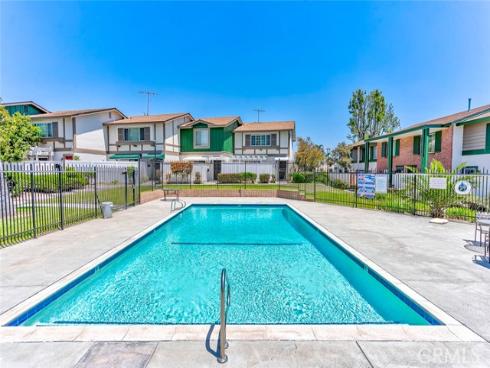 8098 Kerr Green , Buena Park, CA