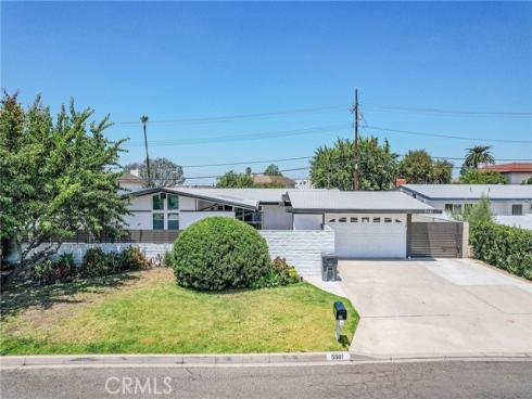 5561 Fox Hills