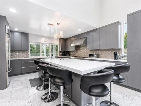 8815  Los Coyotes  , Buena Park, CA
