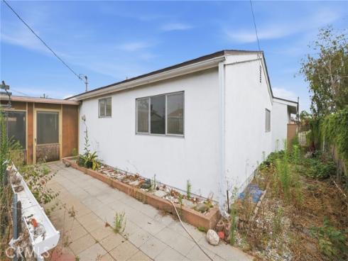 6514 Christine , Buena Park, CA