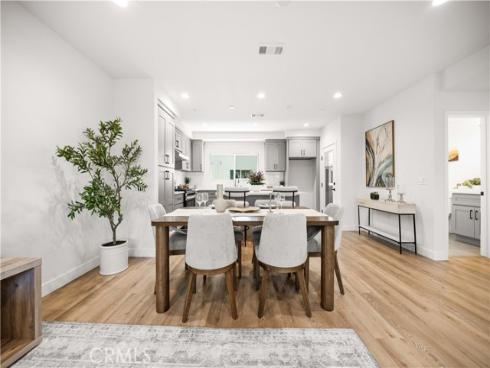 7692  9th  104  Street, Buena Park, CA