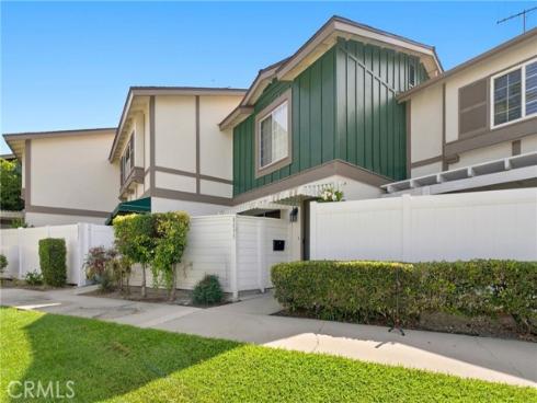 8095 Kerr Green
