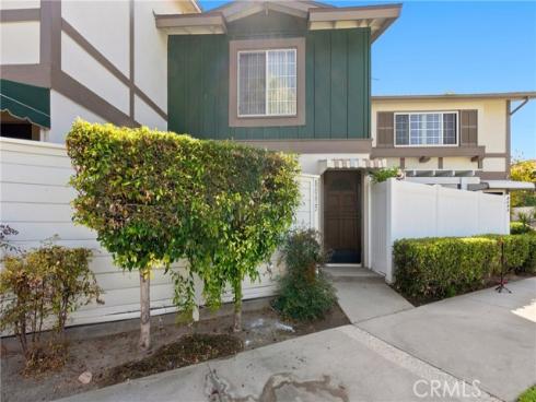 8095  Kerr Green  , Buena Park, CA