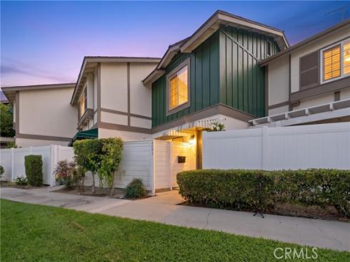 8095  Kerr Green  , Buena Park, CA