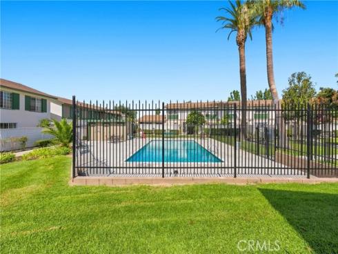 8095  Kerr Green  , Buena Park, CA