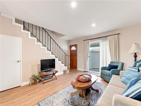 8095  Kerr Green  , Buena Park, CA