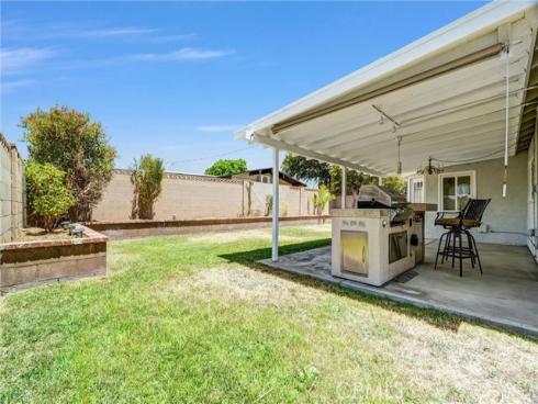 5853 Los Nietos Street , Buena Park, CA