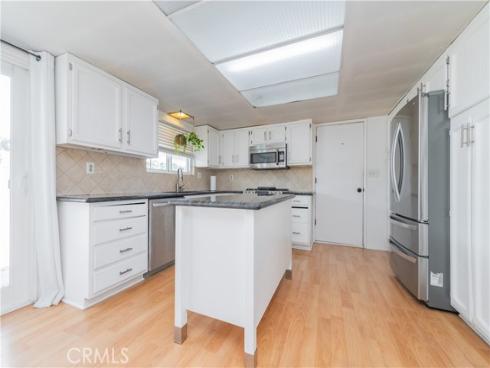 8695 Madison Avenue, Buena Park, CA
