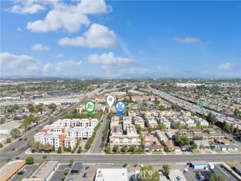 8061  Ackerman  , Buena Park, CA