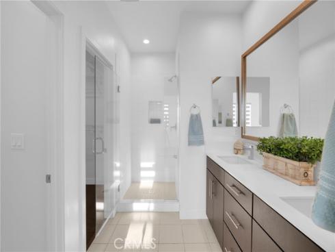 8061  Ackerman  , Buena Park, CA