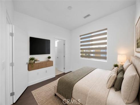 8061  Ackerman  , Buena Park, CA