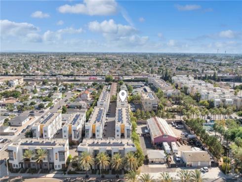 8061  Ackerman  , Buena Park, CA