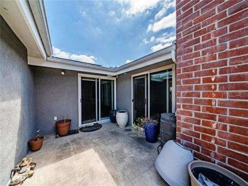 5817 Los Cientos , Buena Park, CA