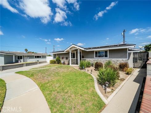 5817 Los Cientos , Buena Park, CA