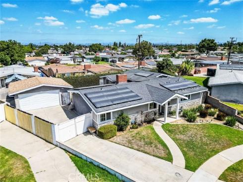 5817 Los Cientos , Buena Park, CA