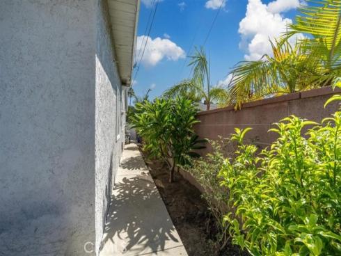 7849  La Habra  , Buena Park, CA