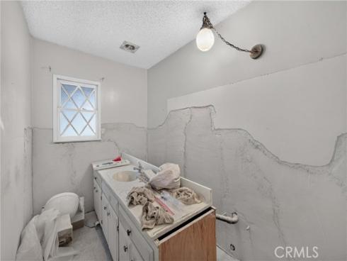 8721  Somerset  , Buena Park, CA