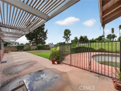 8721  Somerset  , Buena Park, CA