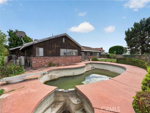 8721  Somerset  , Buena Park, CA