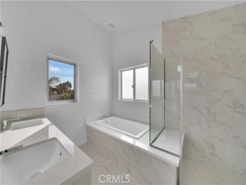 3928 E Coast Highway  , Corona del Mar, CA