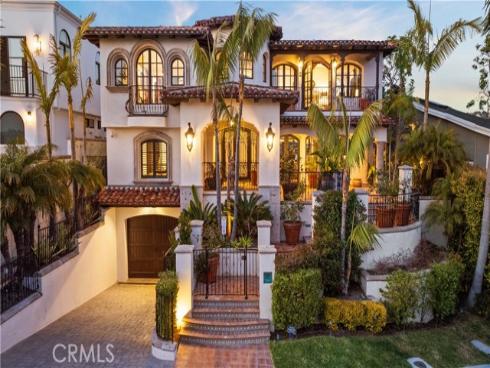 445  Isabella  , Corona del Mar, CA