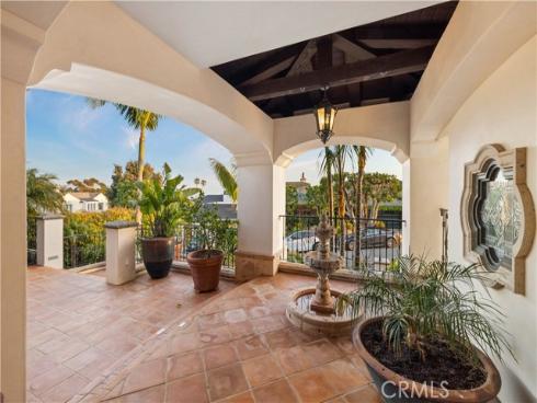 445  Isabella  , Corona del Mar, CA