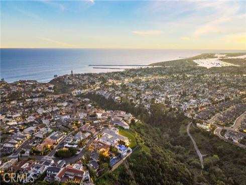 445  Isabella  , Corona del Mar, CA