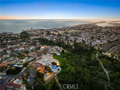 445  Isabella  , Corona del Mar, CA