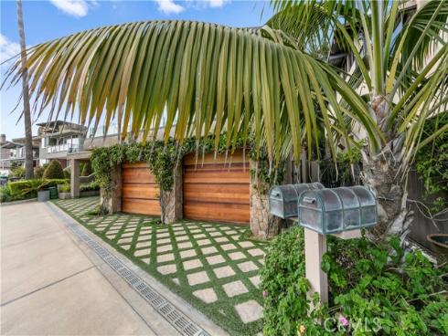 3130  Breakers   Drive, Corona del Mar, CA