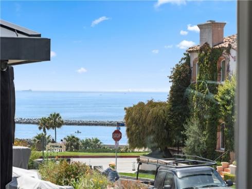 212  Larkspur   Avenue, Corona del Mar, CA