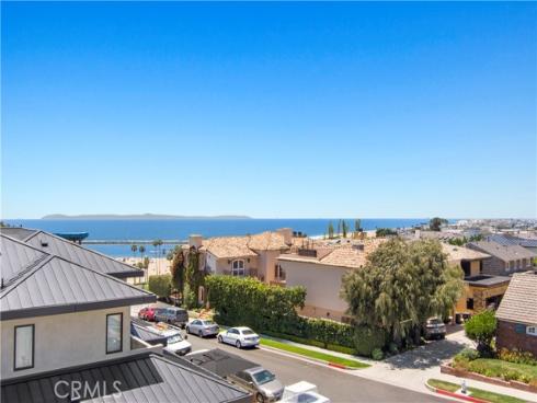 212  Larkspur   Avenue, Corona del Mar, CA