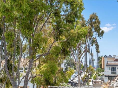 407  Goldenrod   Avenue, Corona del Mar, CA