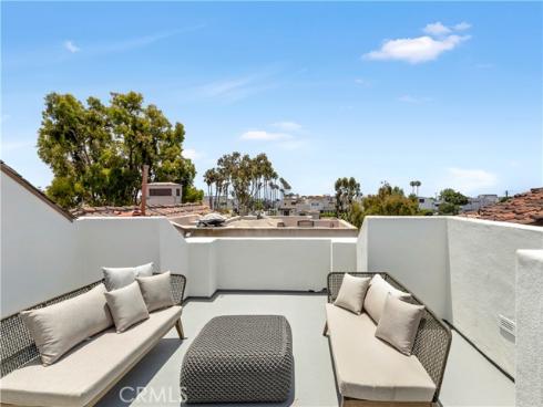 407  Goldenrod   Avenue, Corona del Mar, CA